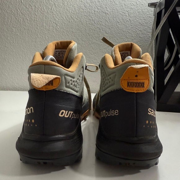 Salomon Men's Athletic Shoes - Light Green and Black - Picture 4 of 7